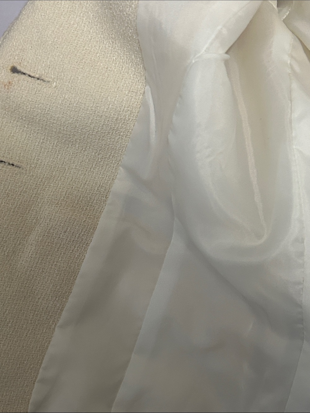 Herbert Grossman Vintage-Inspired Cream Bouclé Jacket with Gold Buttons - Picture 10 of 16